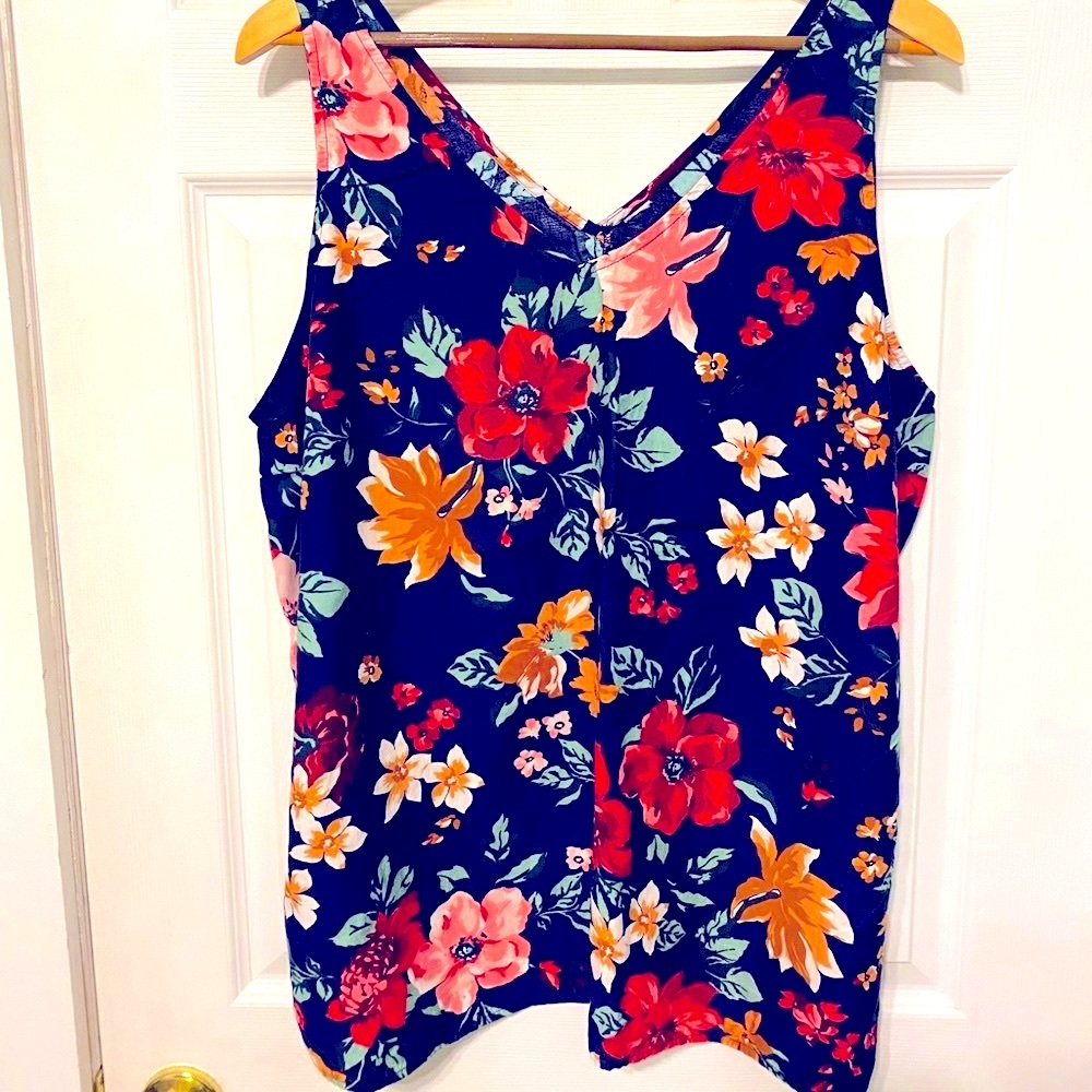Old Navy Plus V-Neck Floral Tank size 2x EUC